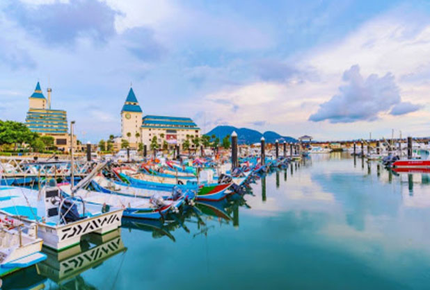 Tamsui Fisherman's Wharf